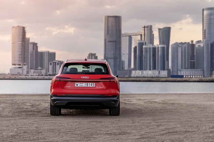  Audi e-tron 55 Quattro 2019 года  (WW) (фото 206 из 452)